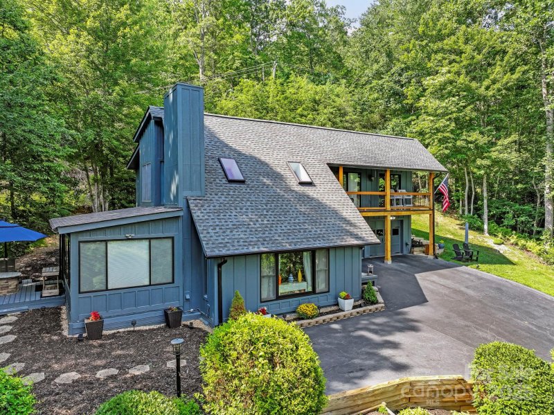 Property image 2 at 2440 W Cumming Woods Lane, Hendersonville, NC 28739