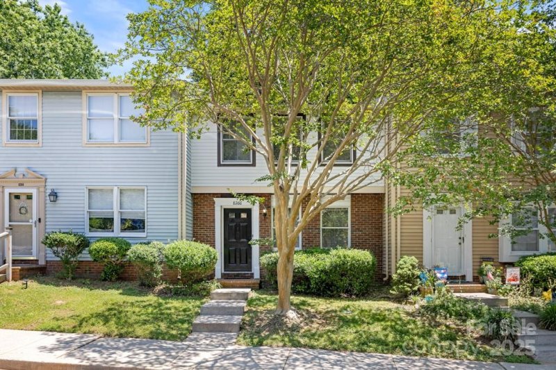 Property image 2 at 8266 Knights Bridge Road, Charlotte, NC 28210