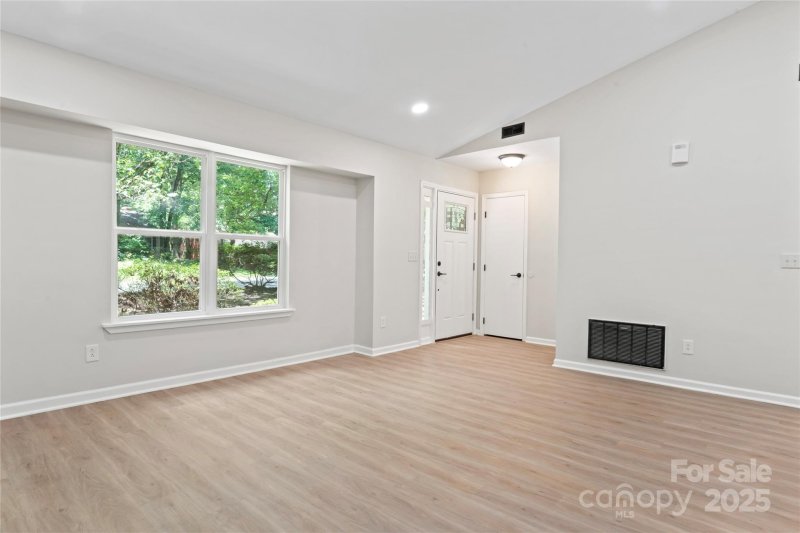 Property image 5 of 5534 Great Wagon Road in Alexander Place, Charlotte, NC 28215