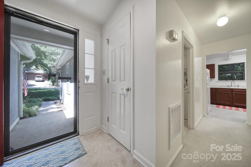 Property image 5 at 8416 Rittenhouse Circle, Charlotte, NC 28270