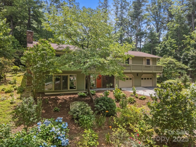 Property image 3 of 894 Indian Hill Road in Indian Hill, Hendersonville, NC 28791