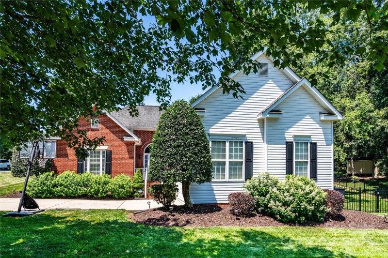 Property image 3 at 2124 Congress Court, Kannapolis, NC 28083