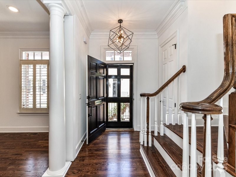 Property image 3 of 344 S Laurel Avenue in Eastover, Charlotte, NC 28207