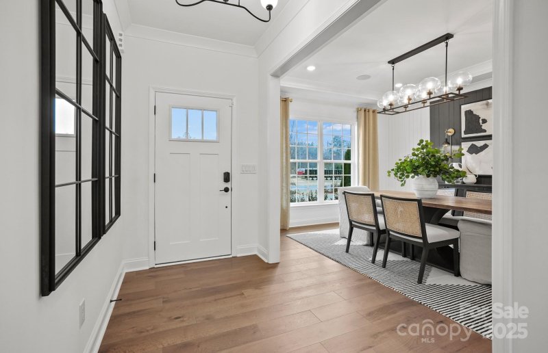 Property image 3 of 1045 Waxhaw Crossing Drive in Forest Creek, Waxhaw, NC 28173