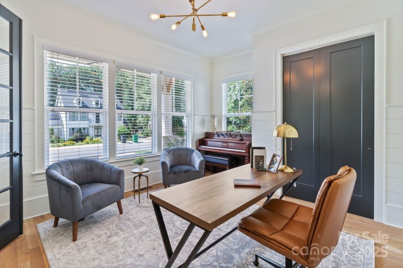 Property image 3 at 508 Mcalway Road, Charlotte, NC 28211