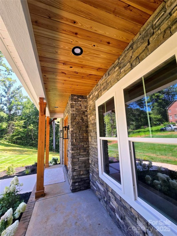 Property image 4 of 1250 Hunting Ridge Drive in Belwood, Belmont, NC 28012