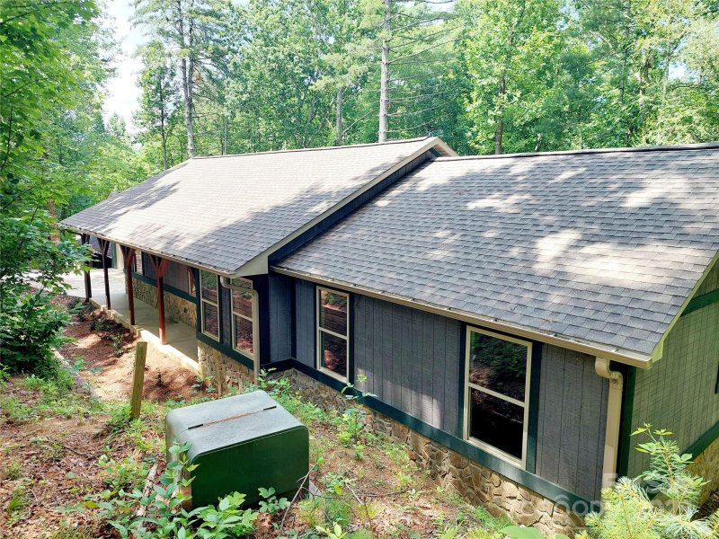 Property image 3 of 93 Badger Run in Fountain Trace, Hendersonville, NC 28739