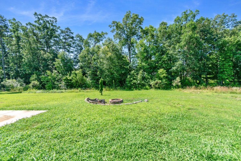 Property image 5 of 3296 Saddlebrook Drive in Saddlebrook, Midland, NC 28107