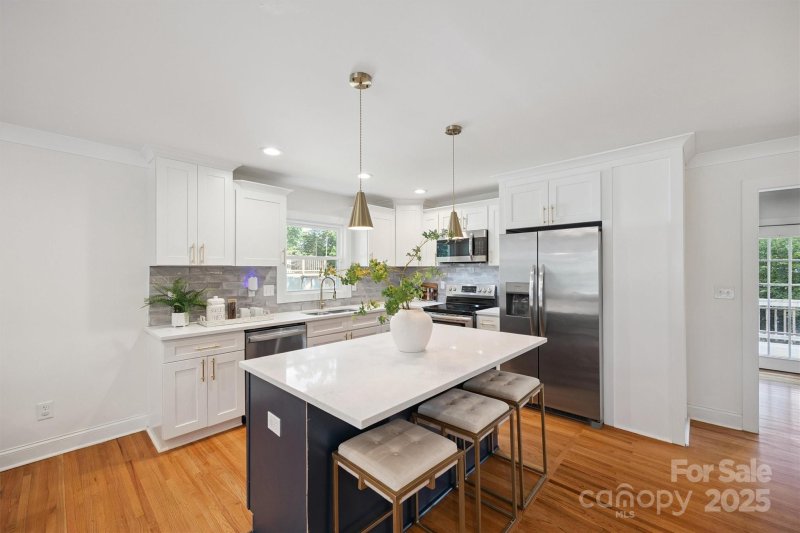 Property image 3 at 2119 Archdale Drive, Charlotte, NC 28210