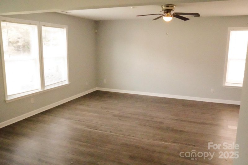 Property image 4 of 7619 Monarch Birch Lane in Kingstree, Charlotte, NC 28215