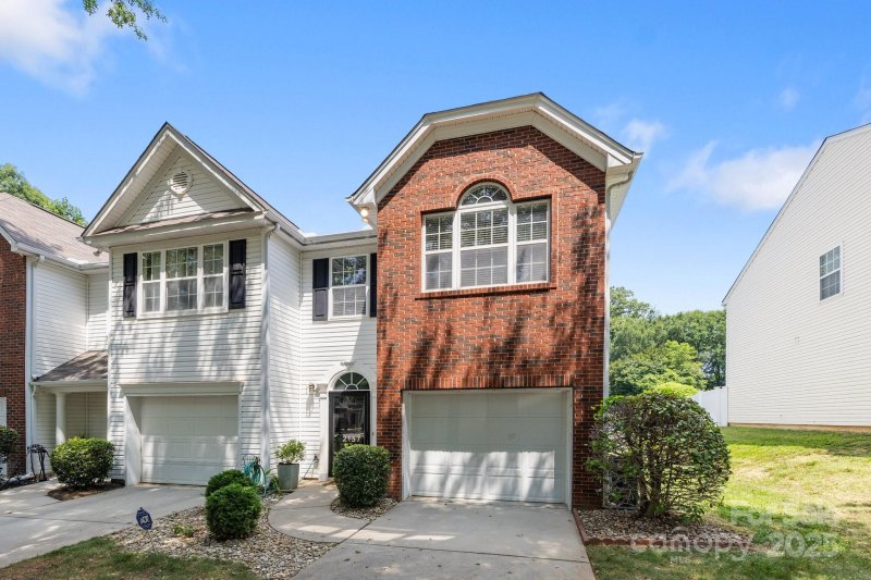 Property image 4 of 2137 Whispering Way in Abbotts Glen, Charlotte, NC 28212