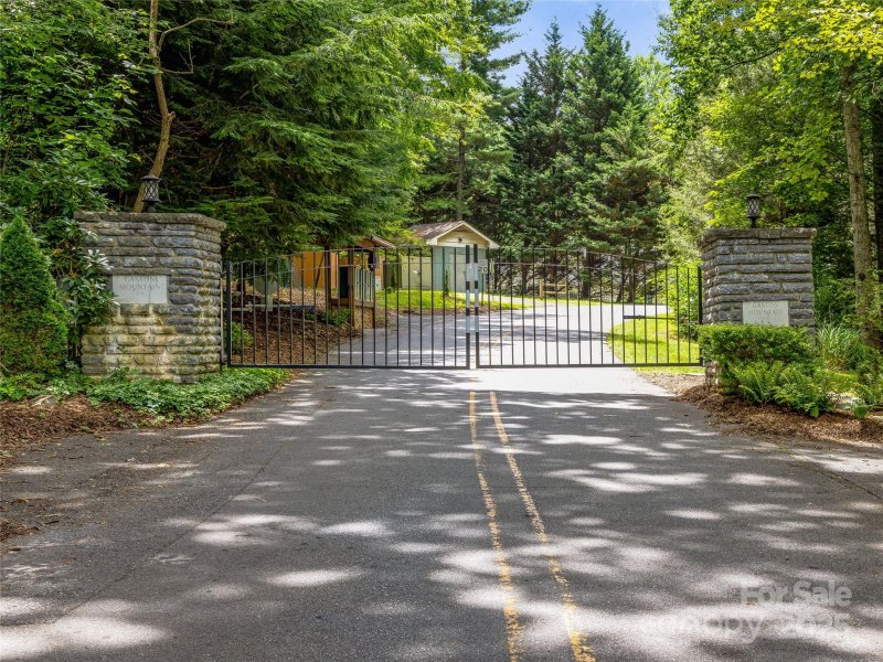 Property image 5 at 37 Gaston Mountain Road, Asheville, NC 28806