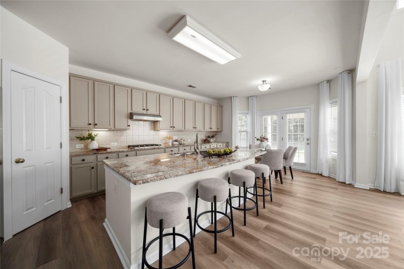 Property image 3 at 14801 Provence Lane, Charlotte, NC 28277