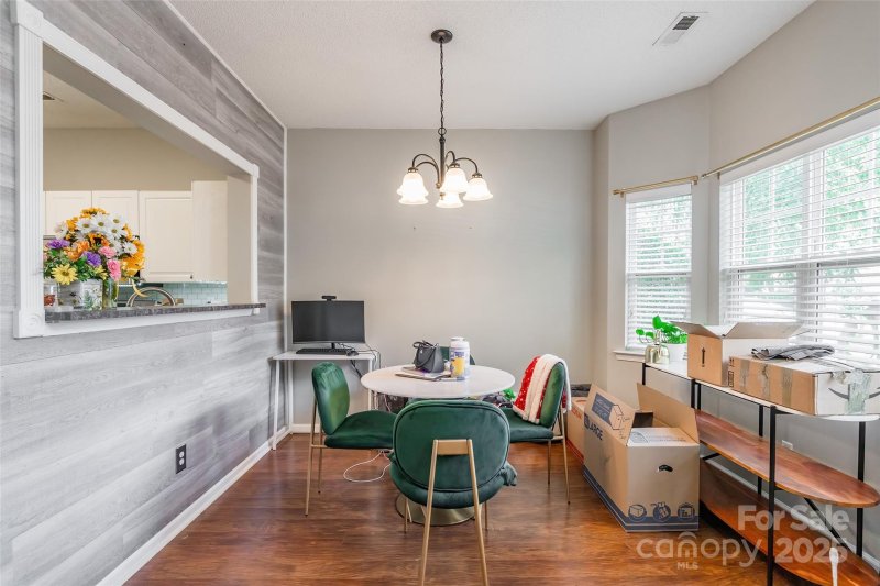 Property image 5 of 11521 Savannah Creek Drive in Savannah Townhomes, Charlotte, NC 28273
