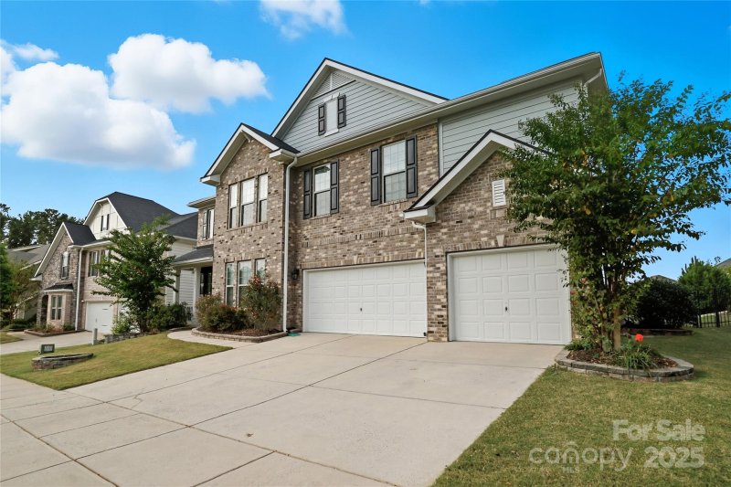 Property image 2 of 1281 Arges River Drive in The Preserve at Riverchase, Fort Mill, SC 29715