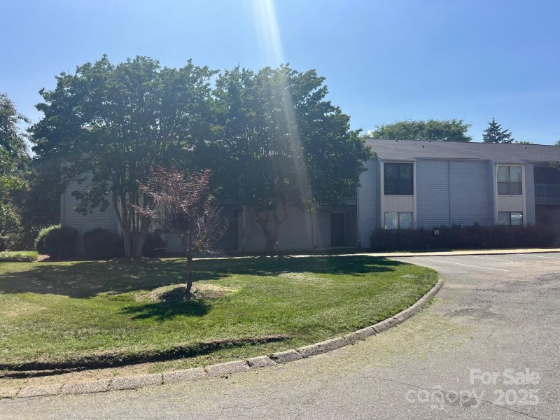 11123 Harrowfield Road