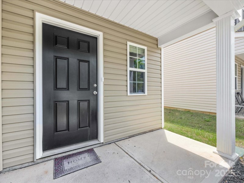 Property image 4 of 9136 Creedmore Hills Drive in Creedmore Hills, Charlotte, NC 28214