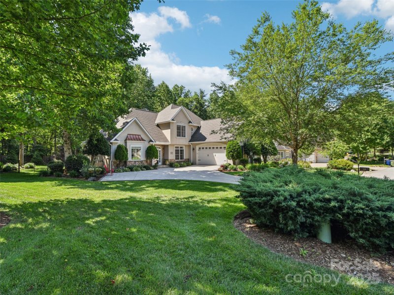 Property image 3 at 145 Fernbrook Way, Hendersonville, NC 28791