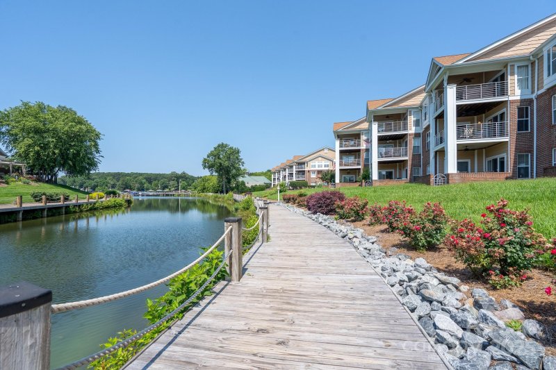 Property image 3 of 18511 Harborside Drive in Harborside, Cornelius, NC 28031