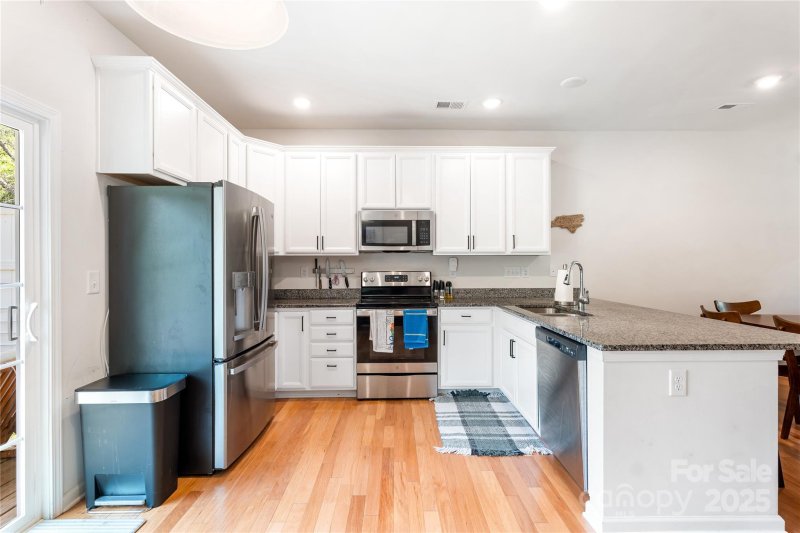 Property image 5 at 6507 Revolutionary Trail, Charlotte, NC 28217