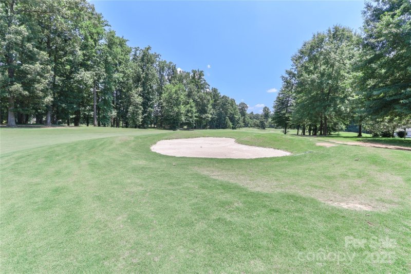 Property image 5 of 3229 Broadmoor Drive in Shannon Acres, Statesville, NC 28625