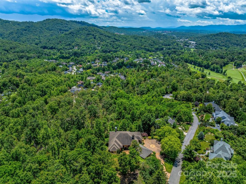 Property image 3 of 27 Elk Mountain Ridge in Sherwood Heights, Asheville, NC 28804
