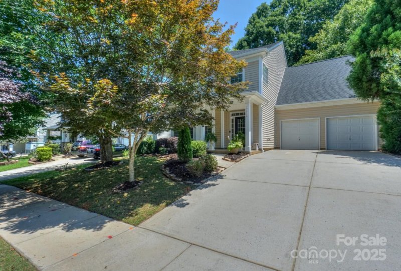 Property image 2 at 17916 Caldwell Track Drive, Cornelius, NC 28031