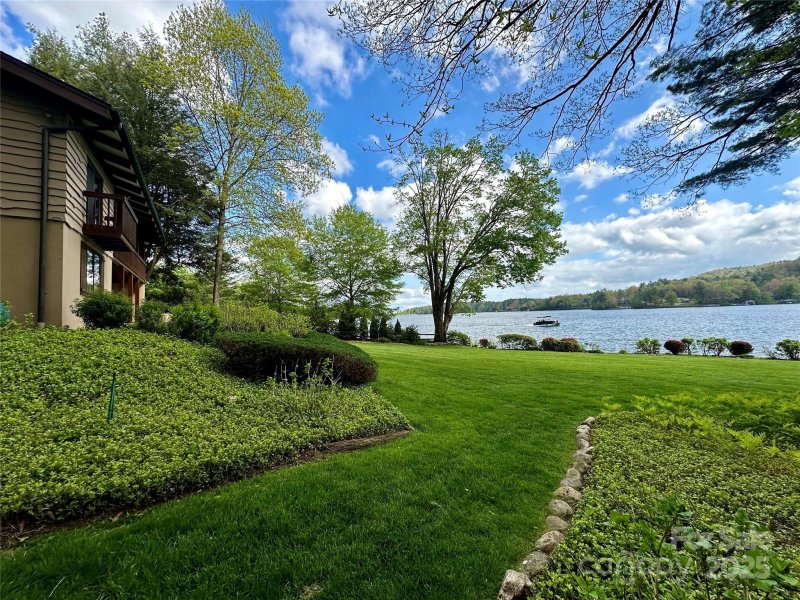 Property image 2 at 43 Chimney Point, Lake Toxaway, NC 28747