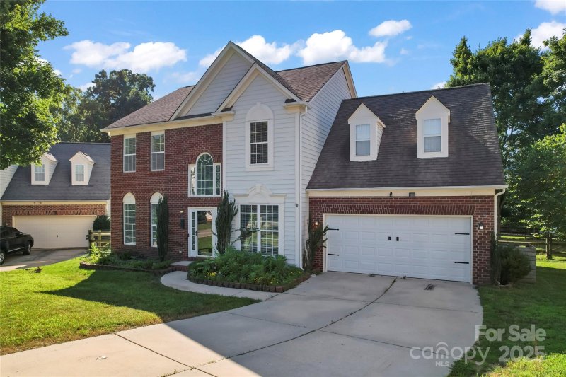 Property image 3 of 8000 Pelorus Lane in Highland Creek, Charlotte, NC 28269