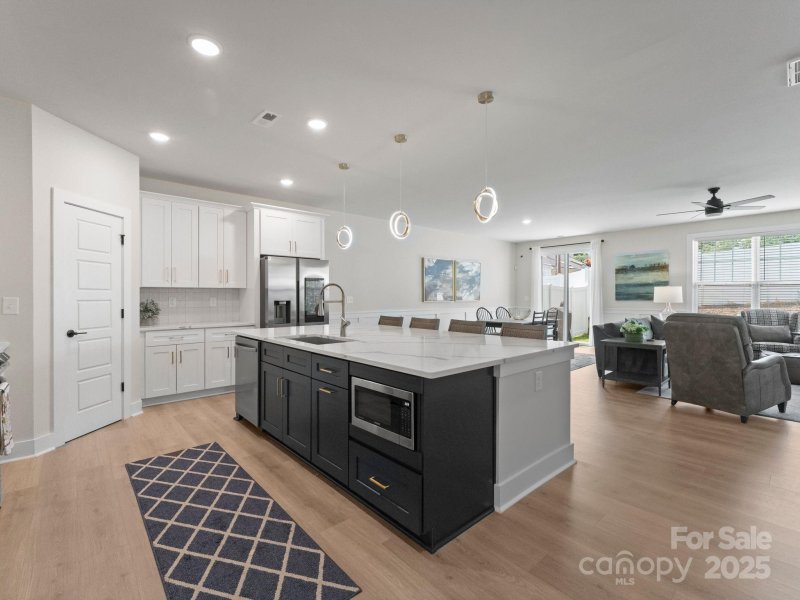 Property image 3 of 1517 Falcon Street in Cotswold, Charlotte, NC 28211