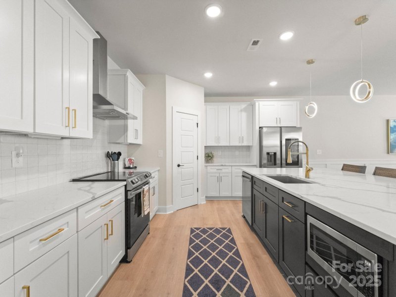 Property image 4 of 1517 Falcon Street in Cotswold, Charlotte, NC 28211