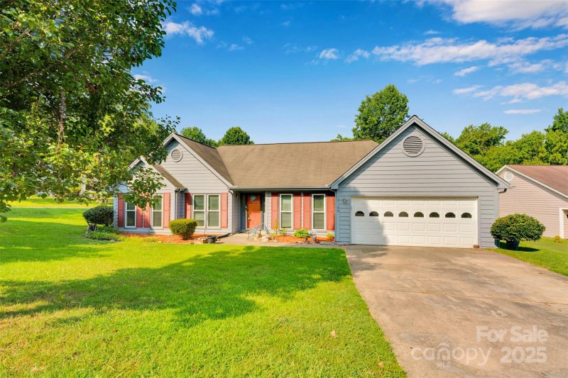 Property image 2 at 10109 Crayton Drive, Charlotte, NC 28269