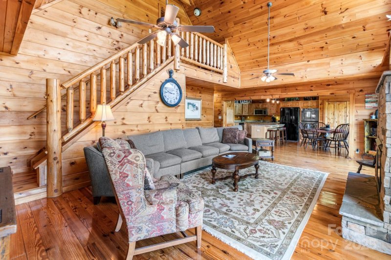 Property image 5 of 26 Upper Ridge Road in Toms Creek, Black Mountain, NC 28711