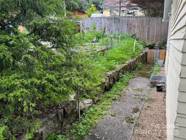 Property image 4 of 52 Cumberland Avenue in Montford, Asheville, NC 28801