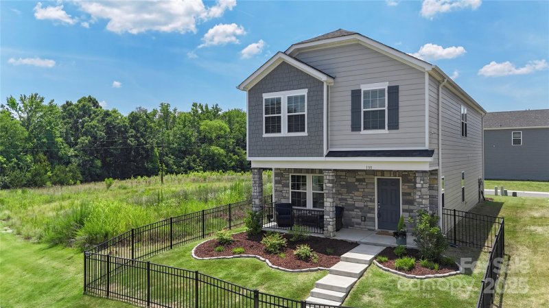 Property image 3 at 135 Orson Oaks Lane, Pineville, NC 28134