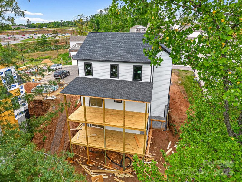 Property image 3 of 920 Newport Court in Fountain Park, Asheville, NC 28806