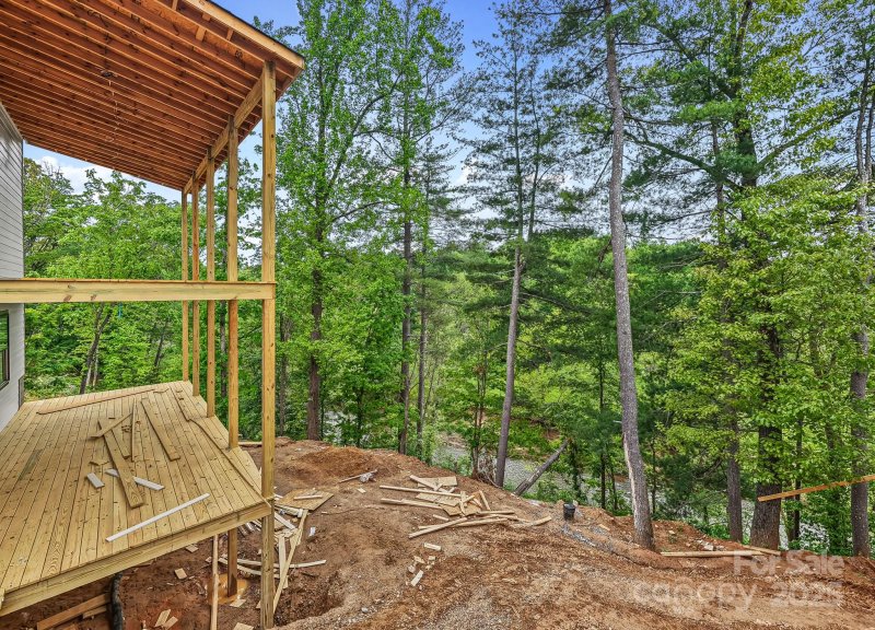 Property image 5 of 920 Newport Court in Fountain Park, Asheville, NC 28806