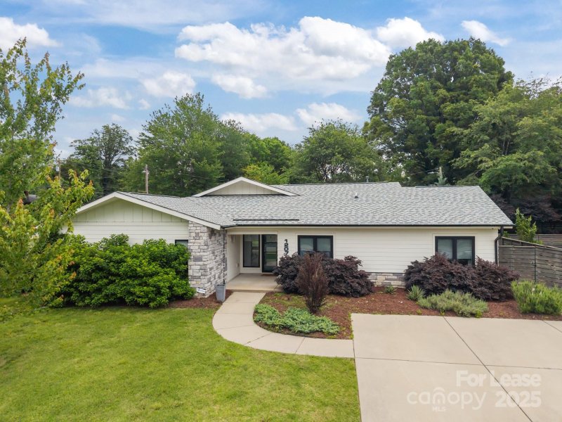 Property image 2 at 1207 Lakedell Drive, Charlotte, NC 28215