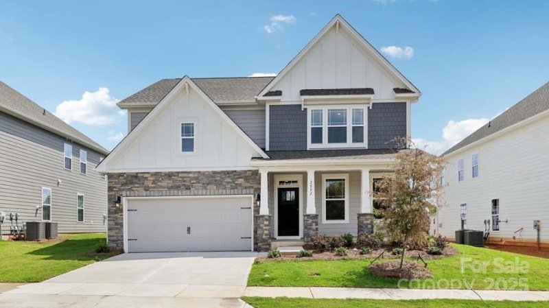 2882 Atwater Pond Circle