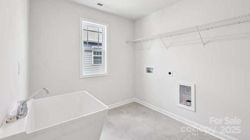 Property image 2 of 2882 Atwater Pond Circle in Sylvan Creek, Denver, NC 28037