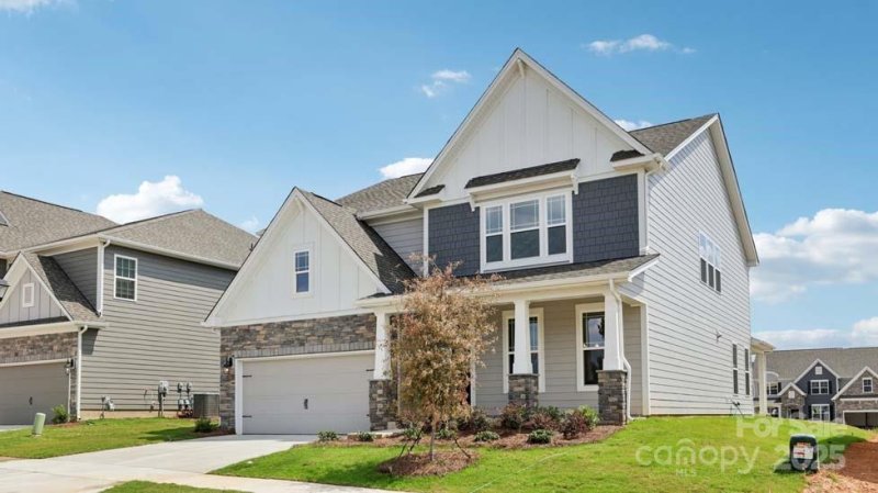 Property image 3 of 2882 Atwater Pond Circle in Sylvan Creek, Denver, NC 28037