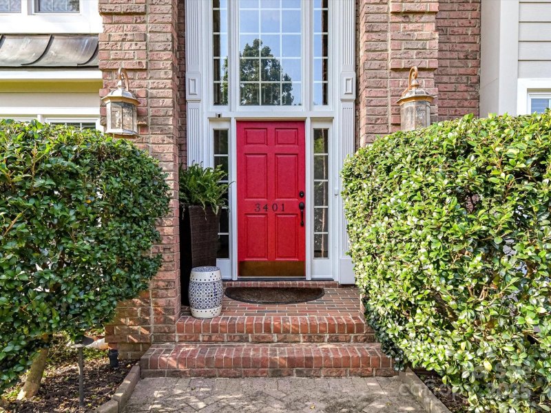 Property image 3 at 3401 Cresta Court, Charlotte, NC 28269