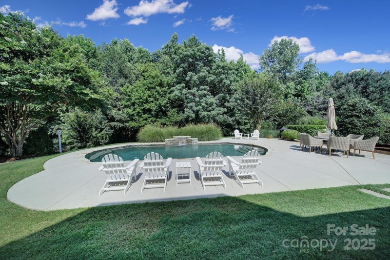 2909 Julian Glen Circle