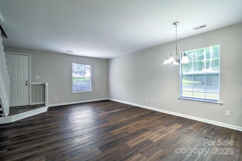 Property image 3 at 3919 Briarhill Drive, Charlotte, NC 28215