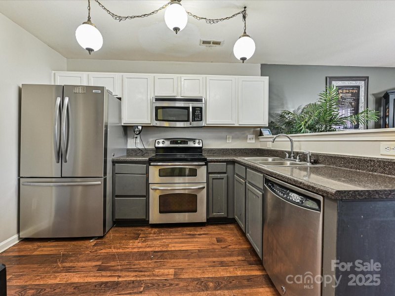 Property image 3 at 7024 Sunman Road, Charlotte, NC 28216