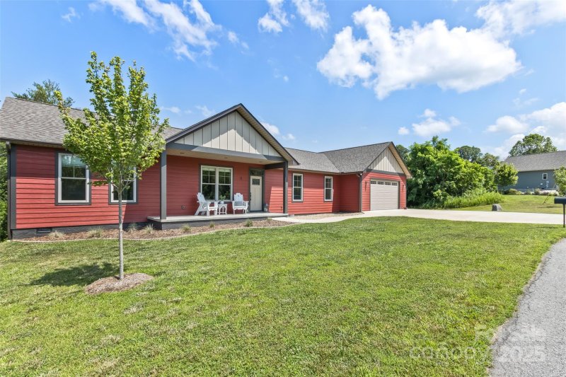 Property image 4 at 11 South Pine Drive, Weaverville, NC 28787