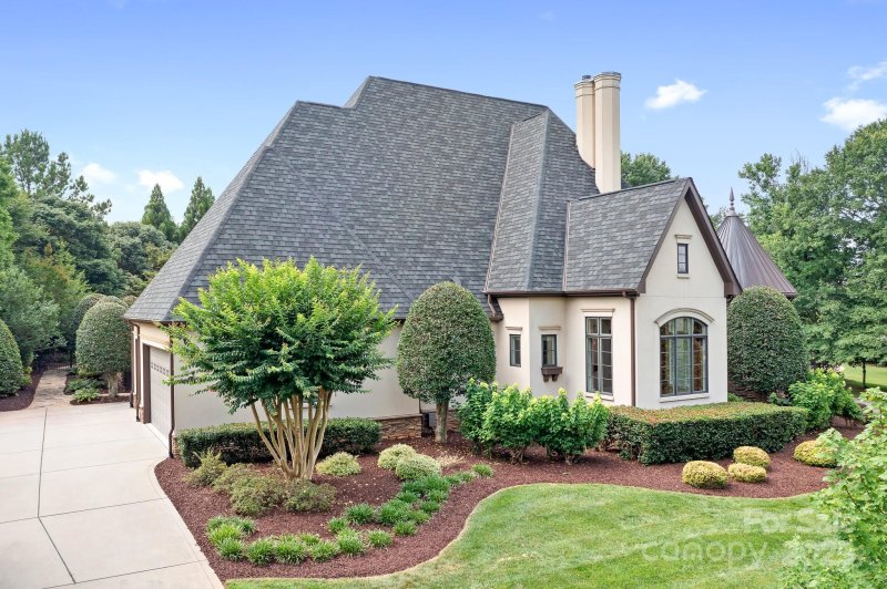 Property image 2 at 114 Thurstons Way, Mooresville, NC 28117