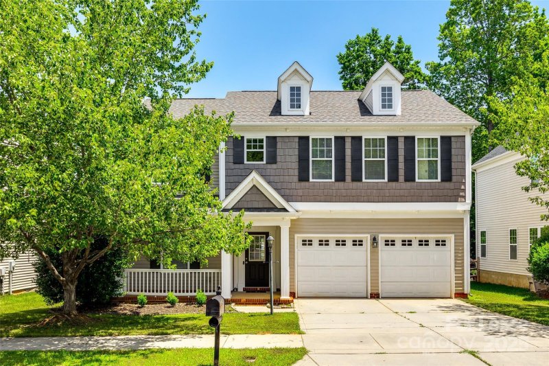 4505 Hampstead Heath Drive