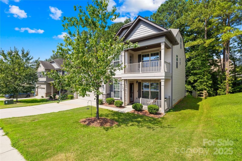 Property image 2 of 120 Carolinian Drive in Pine Forest, Statesville, NC 28677