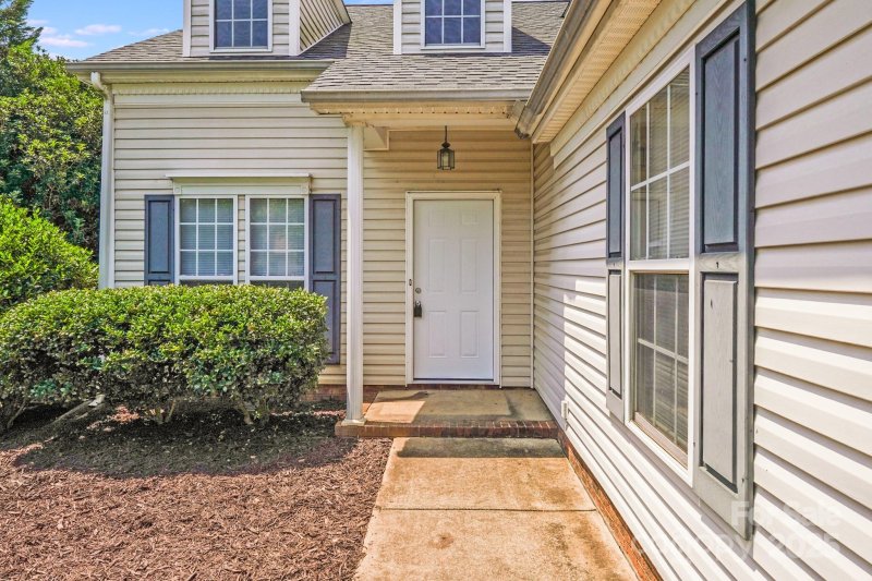 Property image 2 at 5417 Timbertop Lane, Charlotte, NC 28215